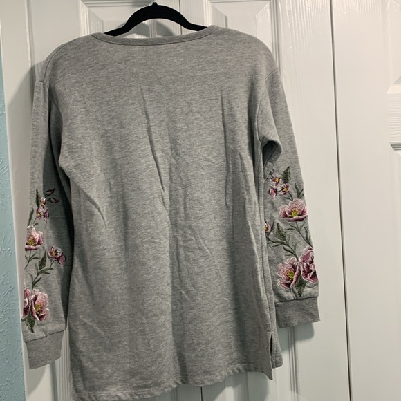 Floral Embroidered Gray Sweatshirt - Picture 10 of 10
